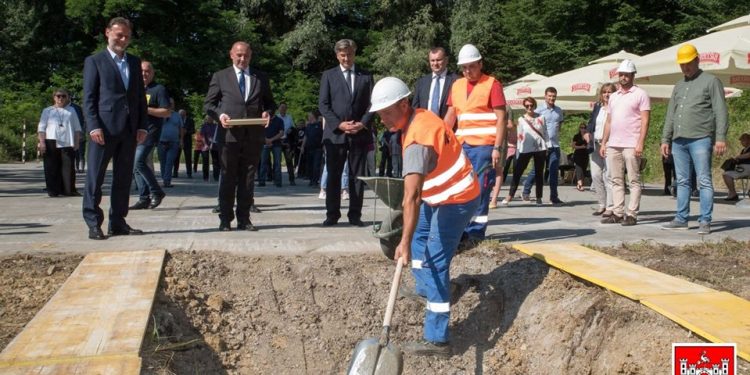 Plenković i Medved u ponedjeljak u Daruvaru