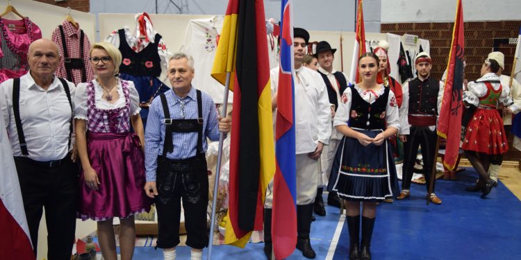 Najraskošnija Večer nacionalnih manjina s nikad više veleposlanika