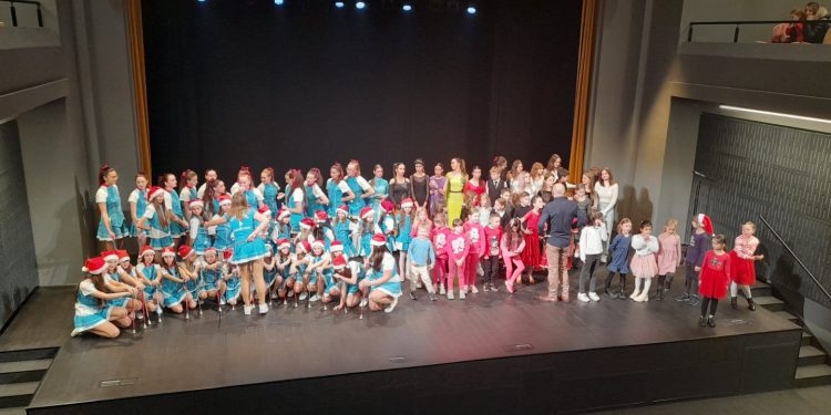 Plesni klub H8 predstavio svoj godišnji rad