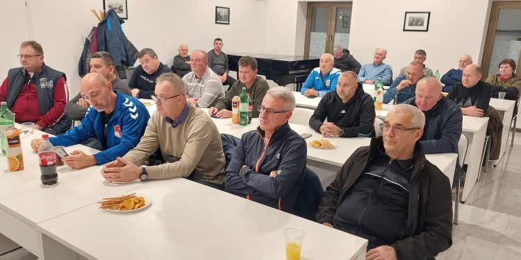 Prednost onima koji rade s mladim sportašima