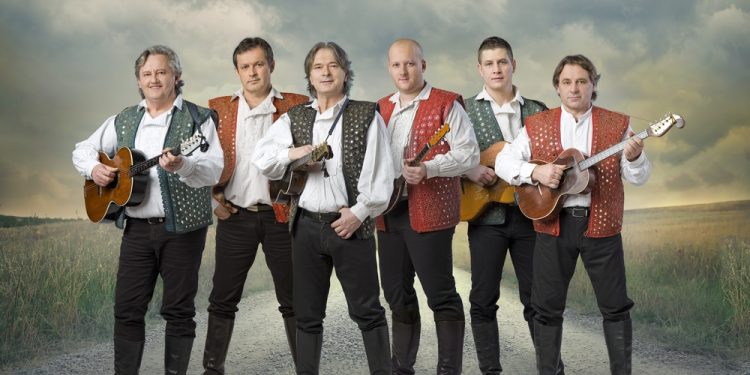 Najbolji hrvatski tamburaši dio adventa u Bjelovaru