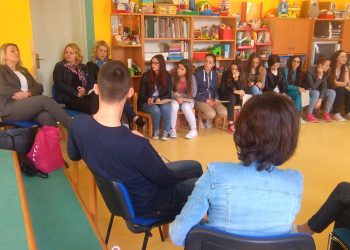 Živjeti u svijetu bez podjela, Spikaonica u knjižnici