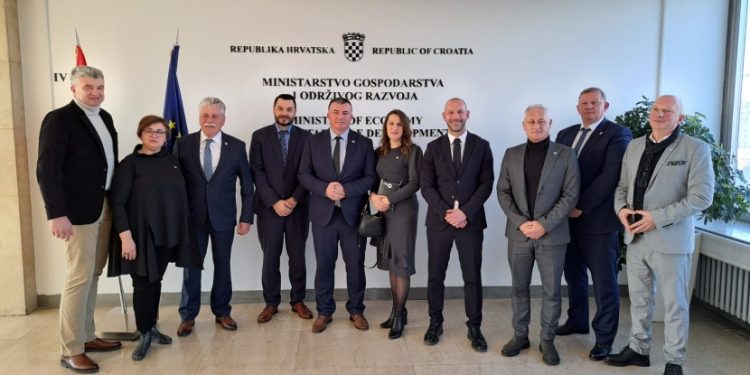 Ministru i suradnicima skrenuta pažnja na mlade obrtnike koji su opterećeni porezima i doprinosima