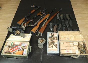 Policijskom pretragom pronađena i oduzeta veća količina oružja i streljiva