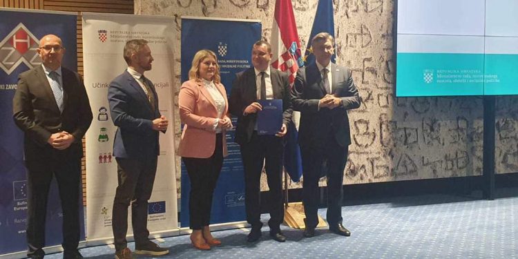 Nastavak projekta Zaželi u Daruvaru, osigurana pomoć za 180 korisnika u iduće tri godine