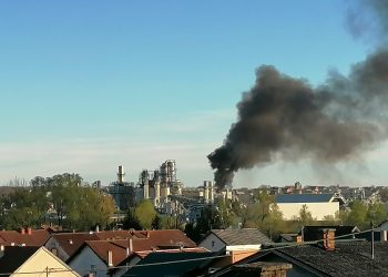 Gori kotlovnica u Kronospanu