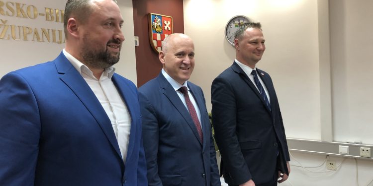 Stotinjak državnih nekretnina predano Županiji i Gradu Bjelovaru