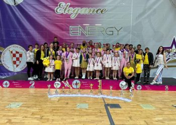 Čazmanske mažoretkinje kući se vratile sa 16 medalja !