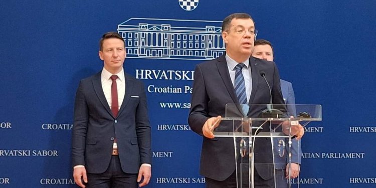 S Damirom Bajsom nositeljem liste Fokusa i Republike u II. izbornioj jedinici o očekivanjima od izbora