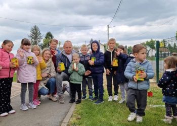 Mališani Dv Palčica obilježili Dan planeta Zemlje