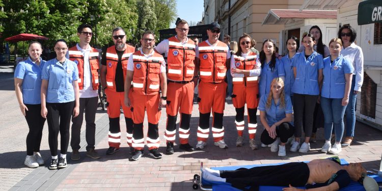 Uskoro će vam umjesto liječnika, pomagati prvih četvero županijskih specijalista hitne službe