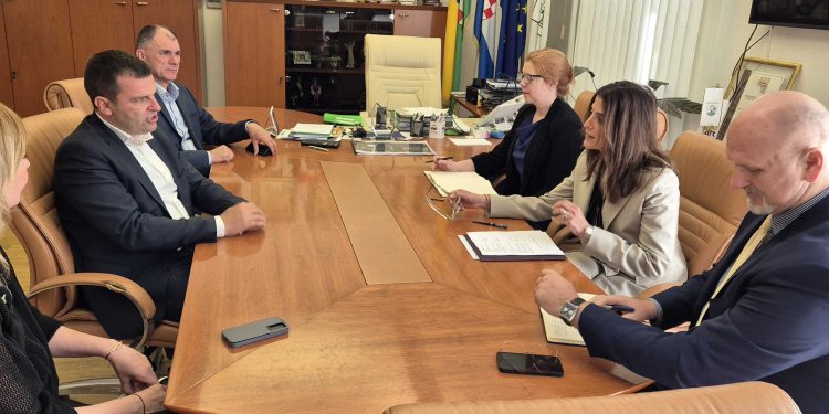Američka Veleposlanica posjetila Bjelovar
