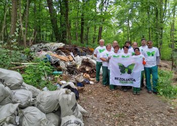 U okolišu pronašli brdo odbačenog smeća