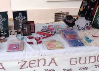 Rapsodija svile i čipke u bjelovarskoj knjižnici