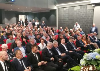 HDZ na skupu u Bjelovaru predstavio kandidate za Eu parlament