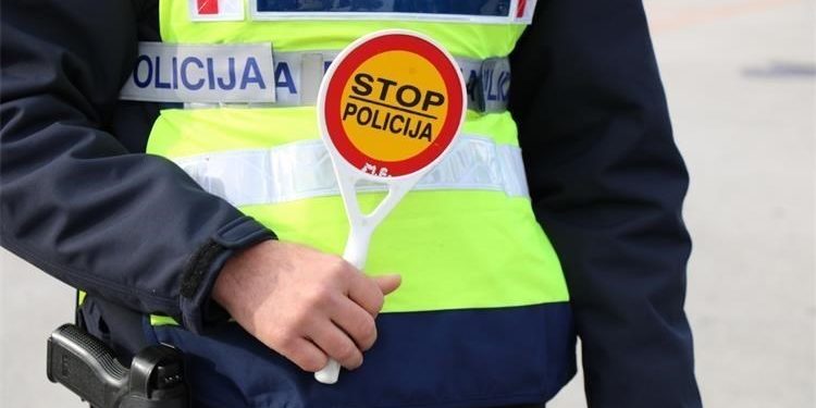 Policija za vikend utvrdila čak 290 prometnih prekršaja