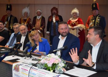 Carska fešta bez premca, pomažu ju i domaći gospodarstvenici