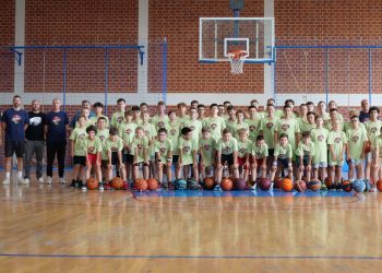 U Bjelovaru se održava košarkaški kamp HOOPS- treneri svjetskog glasa rade s mladima