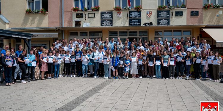 Nagrađeni najbolji daruvarski učenici