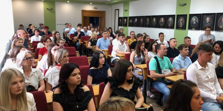 Županija nagradila najbolje učenike i mentore