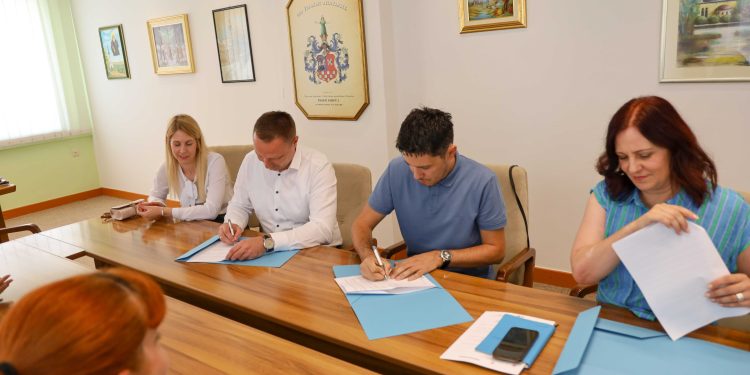 Županija nastavlja subvencionirati liječnike i medicinsko osoblje- isplaćeno više od 170 tisuća eura