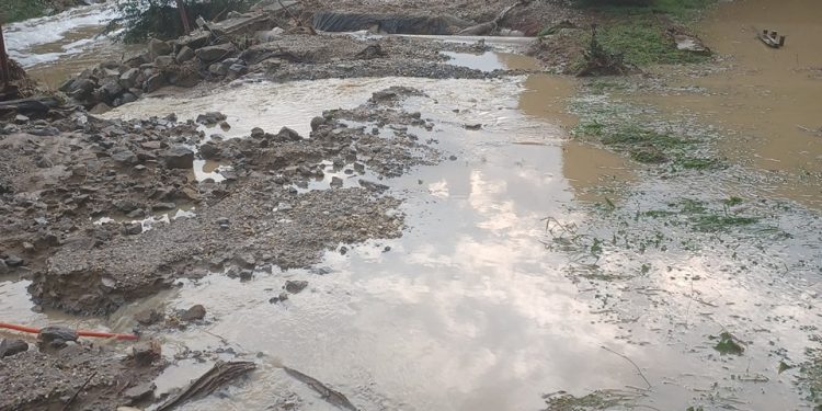 Vodene bujice odnijele staze Božićne čarolije