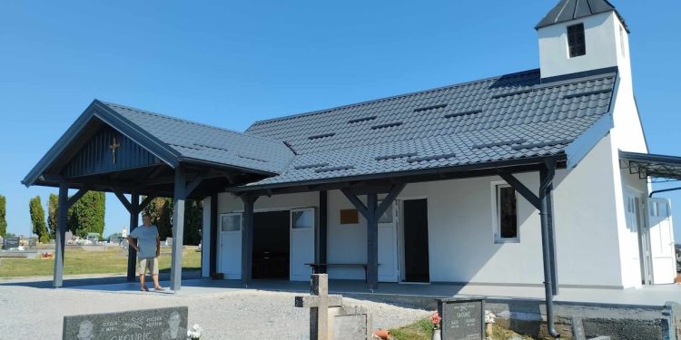 Obnovljena mrtvačnica i kapelica na groblju u Uljaniku