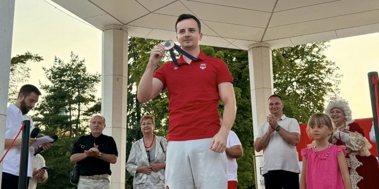 Bjelovar dočekao brončanog Mirana Maričića