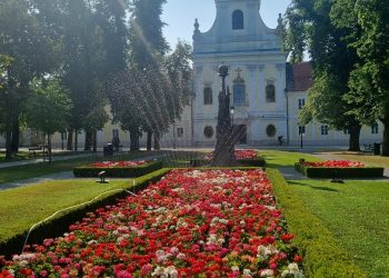 Komunalac Bjelovar aktivno brine o zelenim površinama u gradu- svakodnevno na zalijevanje troše više od 15 tisuća litara vode