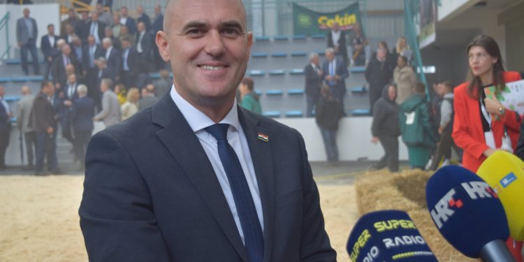 Ministar Dabro svečano otvorio 31. Jesenski međunarodni bjelovarski sajam