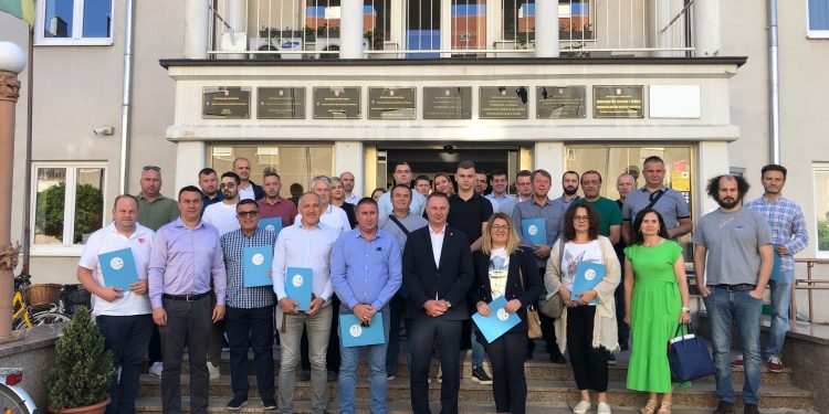 Vrijedni županijski ugovori u rukama poduzetnika i obrtnika