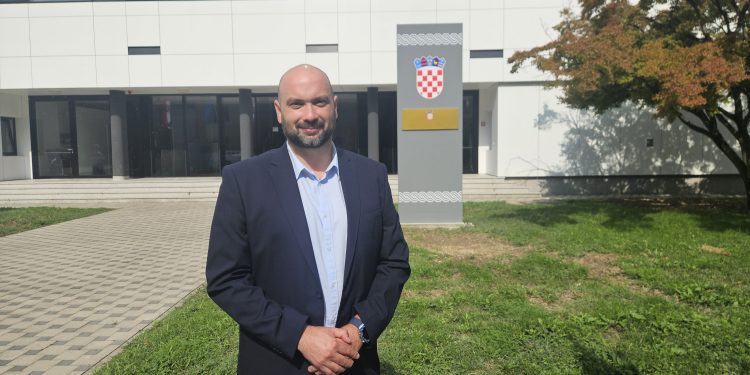 Baksa opleo po Vladinoj brizi za umirovljenike