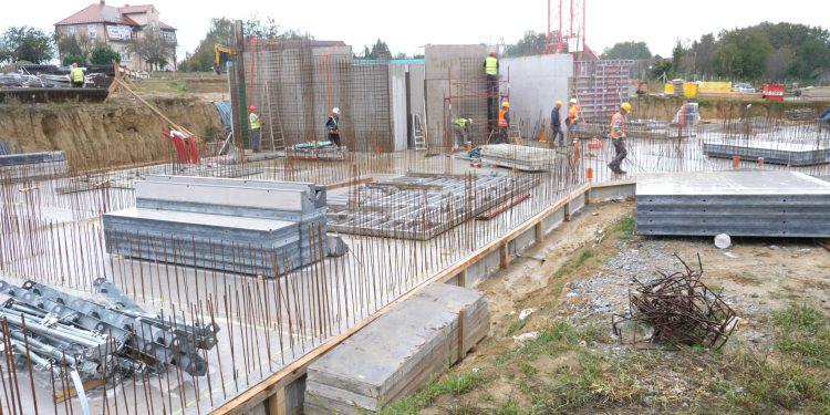 Održana početna konferencija projekta ” Centar za starije osobe Grubišno Polje”-najvećeg projekta u povijesti Grada