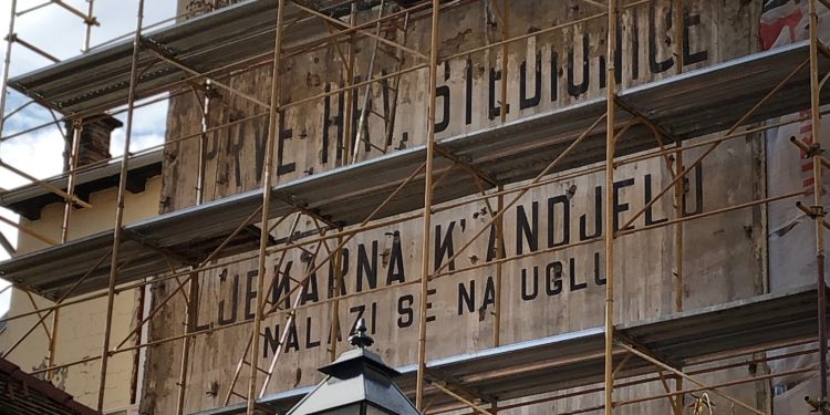 Fotka za povijest, obnova Fine iznjedrila povijesne natpise koji će biti vidljivi tek nakratko