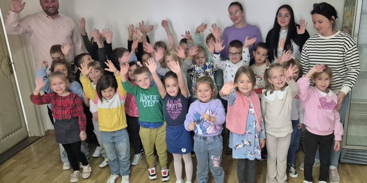 Predškolci DV Bubamara posjetili gradsku upravu