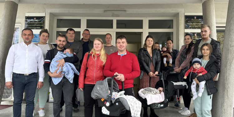 Općina Veliki Grđevac darivala najmlađe mještane