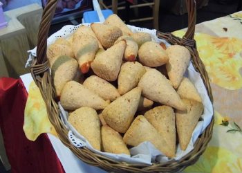 Prezentacija tradicije kroz okuse na Sajmu sira, meda i vrganja u Grubišnom Polju