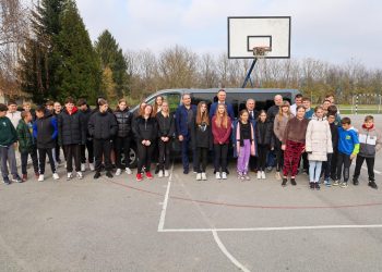 Novi kombi stigao i u OŠ Trnovitica