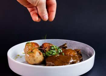 Tvoja fotka na naslovnici kuharice ?!