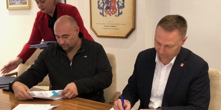 Stižu javne slavine, a hladovinu ćemo po ljeti tražiti pod javorom mliječom