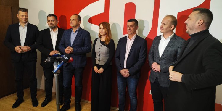 SDP-ovci zbijaju redove pred izbore- obilazak terena cilj je novog vodstva stranke