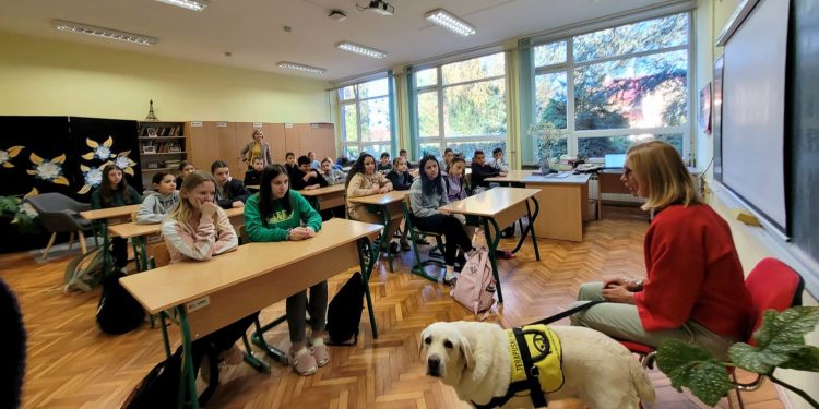 Luna u OŠ Velika Pisanica dočekana poput prave zvijezde