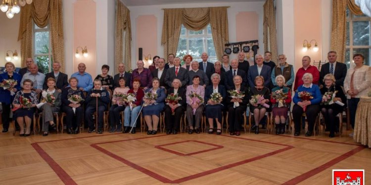 Zlatni pirovci prijavite se za proslavu zajedničkog života na trošak Grada