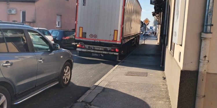 Vijećnici danas o povijesnoj odluci, izmiještanju kamiona iz središta grada