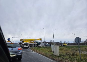 U Lugu u tijeku odvoz vozila sudionika prometne nesreće