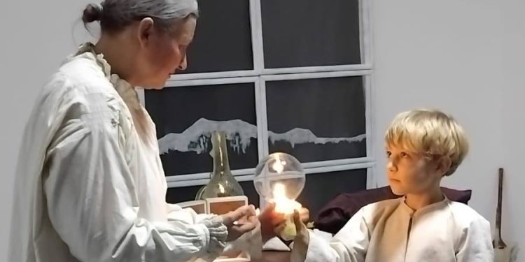 Emotivnom predstavom svečano otvoren novouređeni parohijski dom u Narti