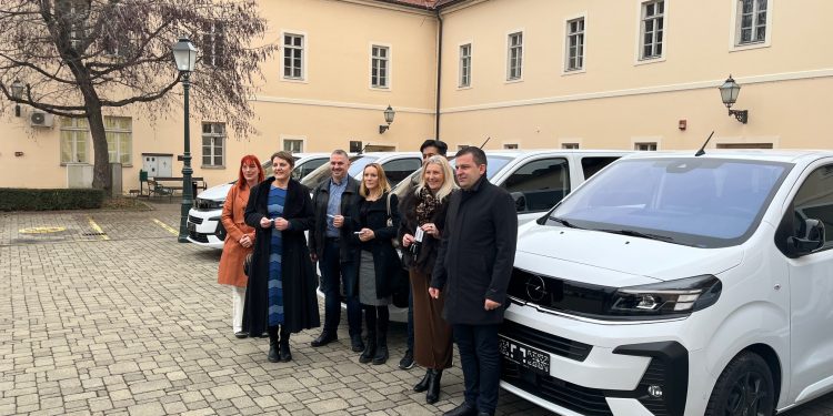 Obnovljen vozni park bjelovarskih škola