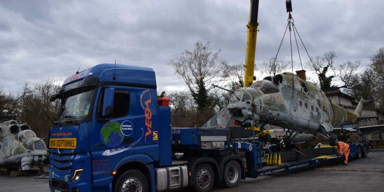 Zrakoplov MiG 21 BIS i helikopter Mil Mi 24 stigli u Kapelu