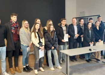 Studentima 100, a učenicima 50 eura mjesečno stipendije