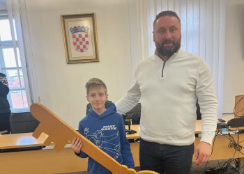 Dječji gradonačelnik preuzeo ključeve grada